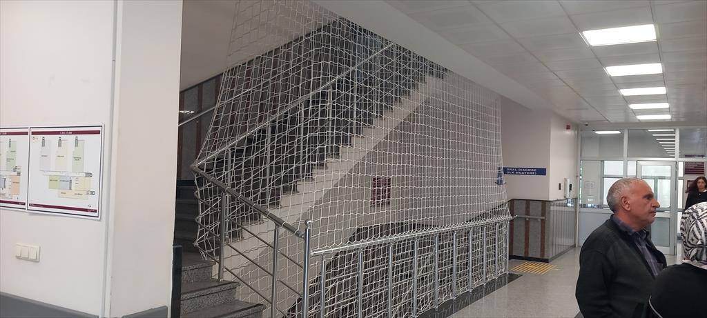Kocaeli üniversitesi diş fakültesi merdiven boşluğu güvenlik filesi 0541 454 08 02